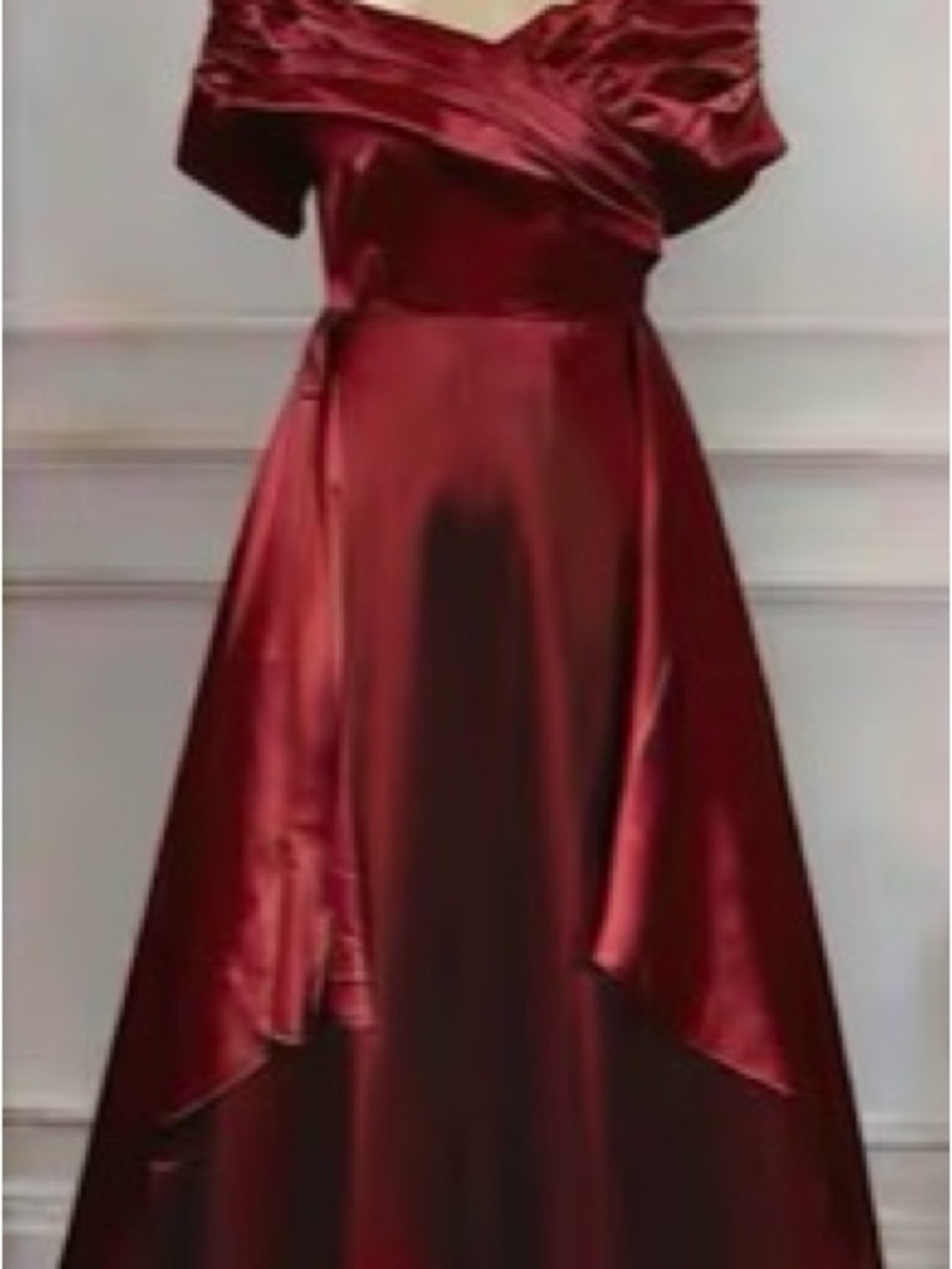 Elegant Off-Shoulder Satin Evening Dress in Burgundy